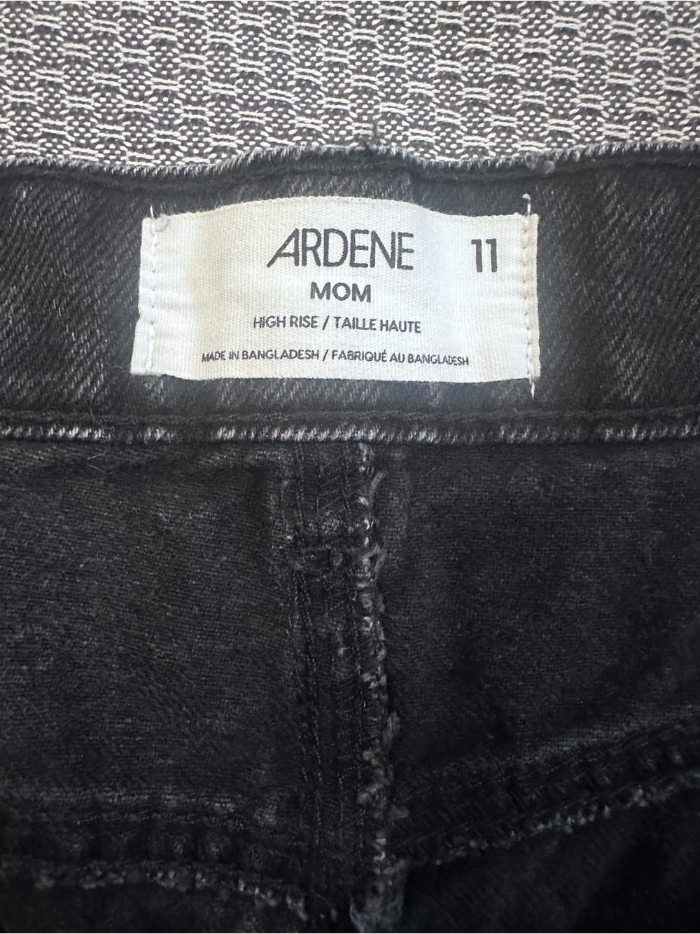 Ardene High Rise Mom Shorts - Picture 3 of 4